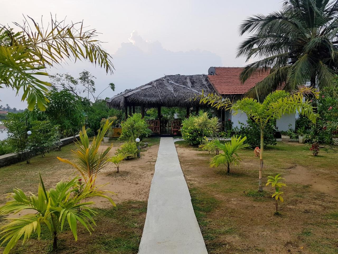 Pearl Cave Cabanas & Resturant Tangalle Eksteriør billede